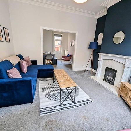 Spacious And Homey 4 Bedroom House Bishop Auckland Bagian luar foto